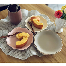 ナチュラルで今っぽいお部屋づくりの味方。セリアで見つけたくすみカラーアイテム特集