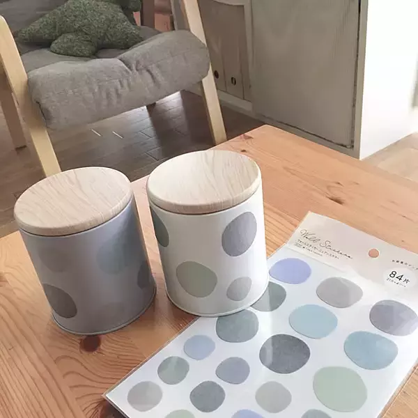「ナチュラルで今っぽいお部屋づくりの味方。セリアで見つけたくすみカラーアイテム特集」の画像