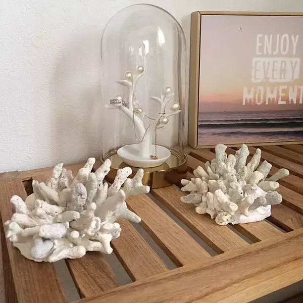 「魅力的なデザインで輝く日常に！IKEAのガラス製品で楽しむインテリア」の画像