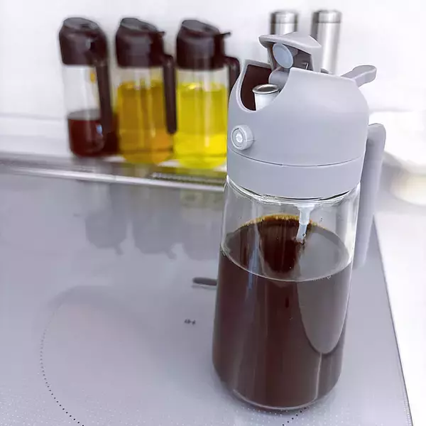 「【高コスパアイテム】使用量を調整しやすい3coinsの2wayオイルスプレーボトル by tomatoさん」の画像