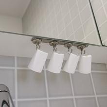 直置きしないから場所を取らずに掃除も楽々♪セリアで叶える「浮かせる収納」6選