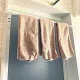 「直置きしないから場所を取らずに掃除も楽々♪セリアで叶える「浮かせる収納」6選」の画像6