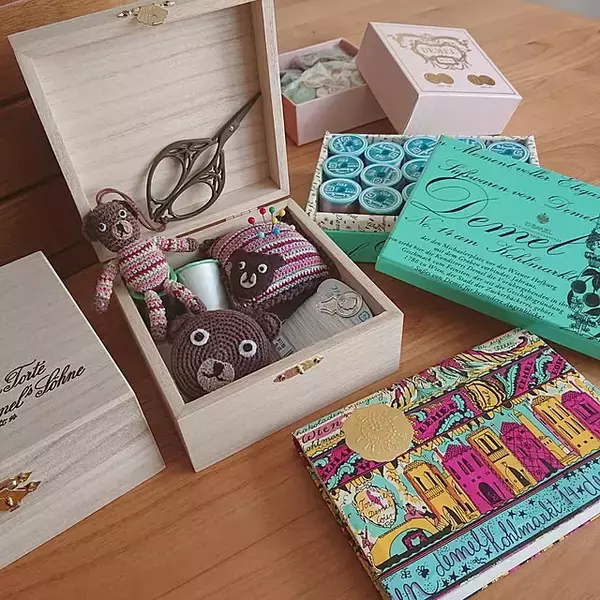 「捨てたくないけど使い道がない……とお悩みの方へ。お菓子の空き箱の再利用アイデア集」の画像