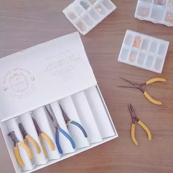 「捨てたくないけど使い道がない……とお悩みの方へ。お菓子の空き箱の再利用アイデア集」の画像