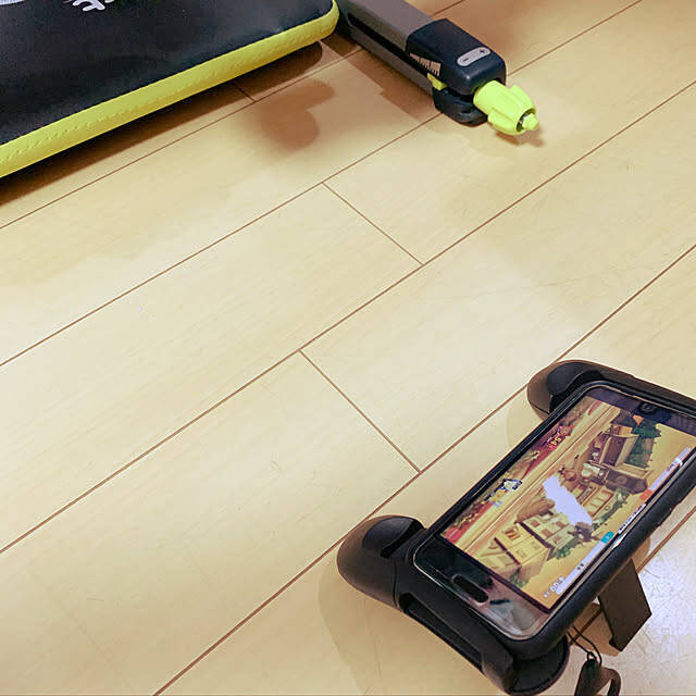 スマホやタブレットをもっと快適に！100均でそろう便利な周辺グッズ