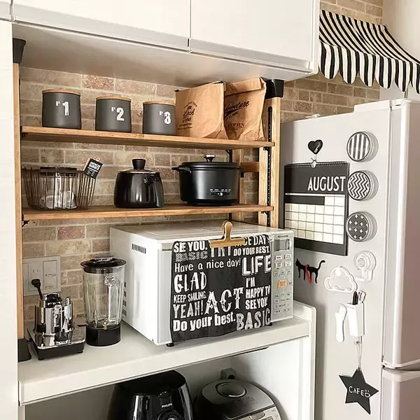 「クールで洗練されたイメージに憧れる♡挑戦してみたいブラックインテリア」の画像