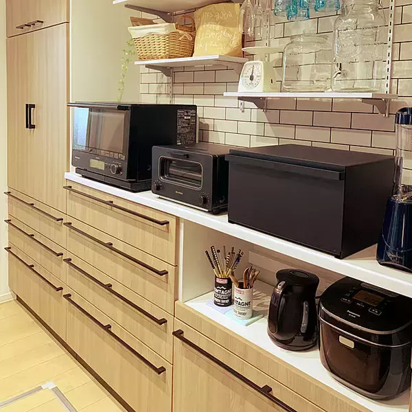 「クールで洗練されたイメージに憧れる♡挑戦してみたいブラックインテリア」の画像