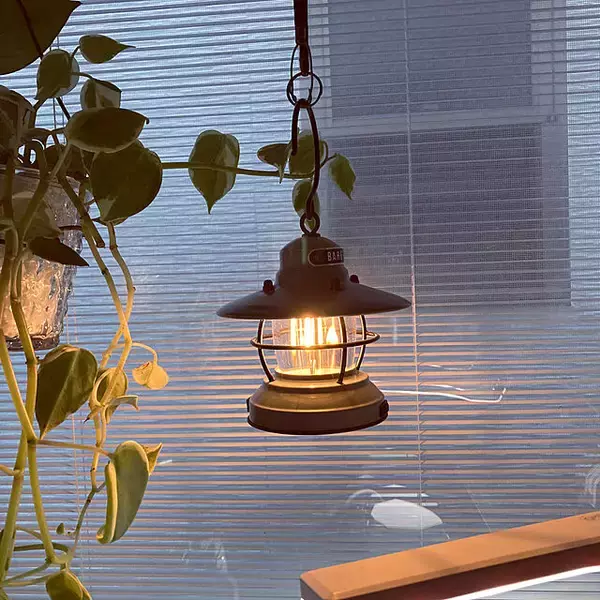 「お家の中でも外でも使える！ランタンがある暮らしの実例10選」の画像