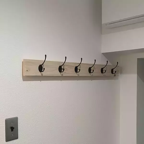 「「ただいま」と「行ってきます」をもっとスムーズに！上着・アウターの一時置き場アイデア10選」の画像