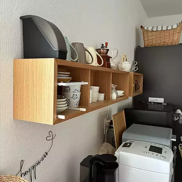 「「見せる・隠すのバランスで心地よく。暮らしになじむカフェ風キッチン」 by chunpinaさん」の画像