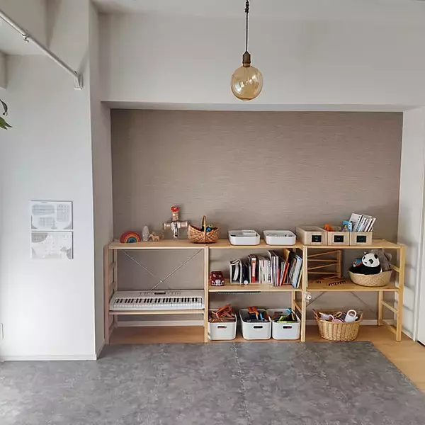 「軽やか＆ぬくもりのある風合いが魅力。アレンジもしやすい無印良品のパイン材家具」の画像