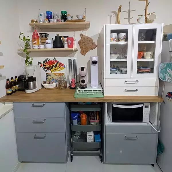 「キッチン収納を見直したい方へ！IKEAのアイテムを使った食器収納の実例6選」の画像