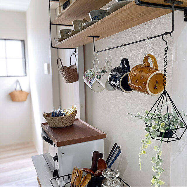 見た目も楽しい収納にチェンジ☆アイアンバーを使ったDIY実例