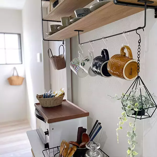 「見た目も楽しい収納にチェンジ☆アイアンバーを使ったDIY実例」の画像