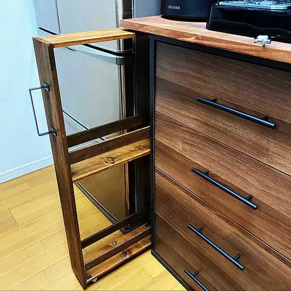 「見た目も楽しい収納にチェンジ☆アイアンバーを使ったDIY実例」の画像