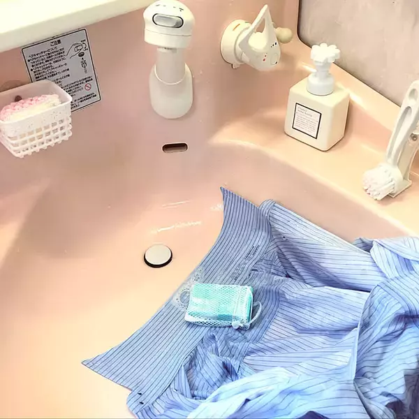 「衣類からキッチンや床まで簡単にすっきり♪万能ウタマロの使い方アイデア」の画像