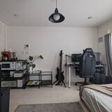 「「27m2。くつろげる空間を目指した、モノトーンモダンな部屋」 by bonlogさん」の画像1