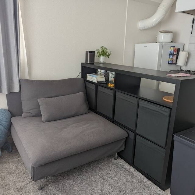 「27m2。くつろげる空間を目指した、モノトーンモダンな部屋」 by bonlogさん