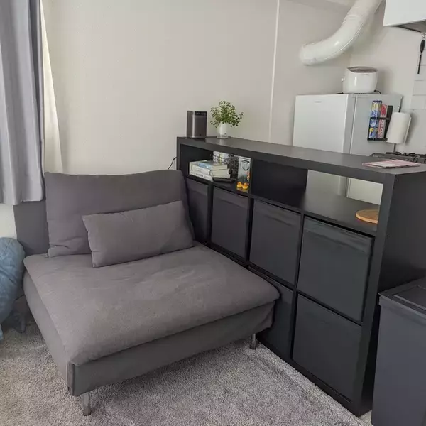 「「27m2。くつろげる空間を目指した、モノトーンモダンな部屋」 by bonlogさん」の画像