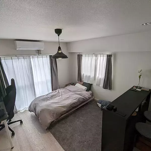 「「27m2。くつろげる空間を目指した、モノトーンモダンな部屋」 by bonlogさん」の画像