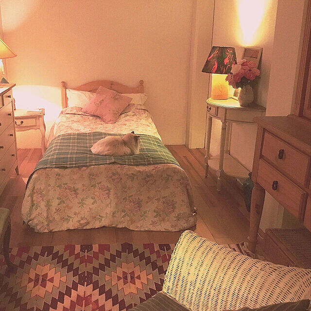 おとぎ話の世界へ。ゆっくり時間の流れるカントリー風インテリア