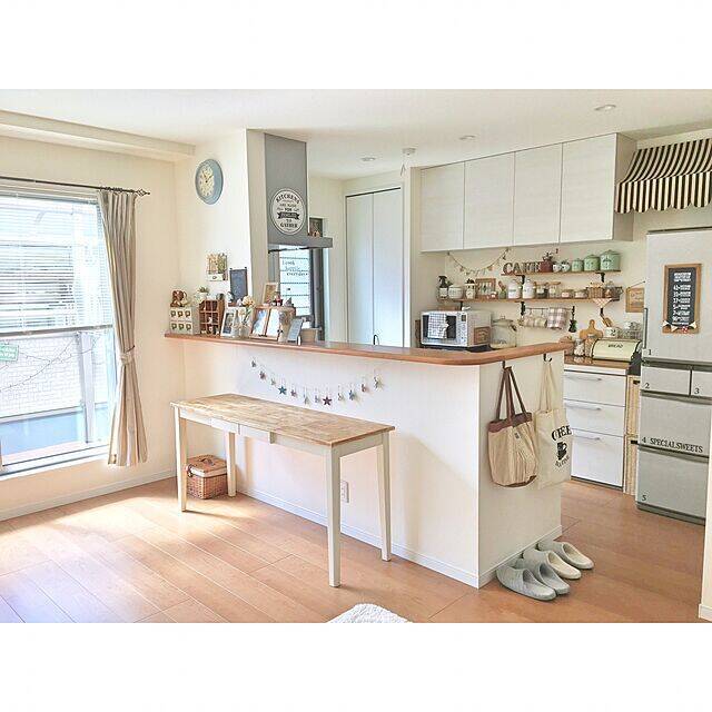 おとぎ話の世界へ。ゆっくり時間の流れるカントリー風インテリア