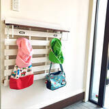 「壁を傷つけずにスッキリ収納＆インテリアが実現！壁美人を使ったDIYアイデア集」の画像3