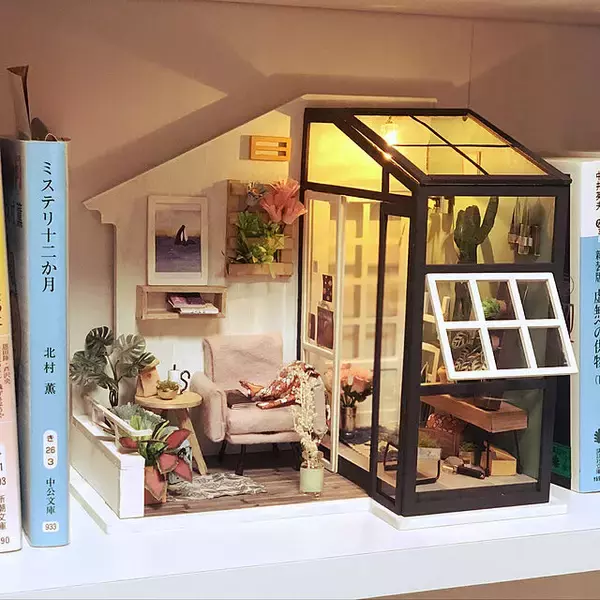 「思わず見惚れてしまいそう♡小さくってキュートな手作りドールハウスの魅力」の画像