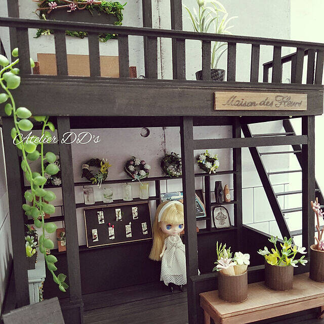 思わず見惚れてしまいそう♡小さくってキュートな手作りドールハウスの魅力