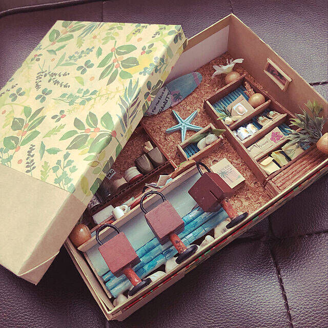 思わず見惚れてしまいそう♡小さくってキュートな手作りドールハウスの魅力