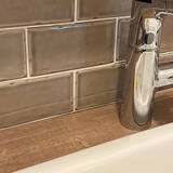 「黒ずみが見違えるほどキレイに！タイル目地がよみがえるお掃除アイデア」の画像6