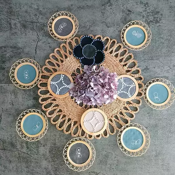 「自分らしいおうちカフェを彩るアクセントに♪100均グッズでDIYするオリジナルコースター」の画像