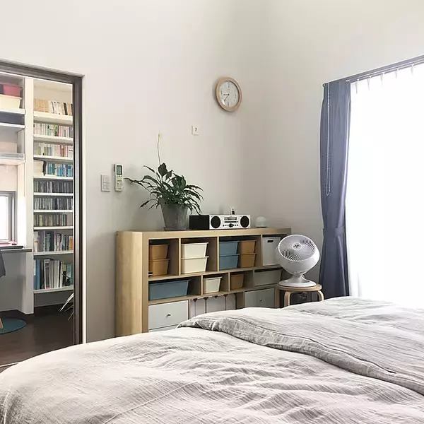 「家じゅうどこでも大活躍☆IKEAのスツールの使い方を場所別にご紹介」の画像