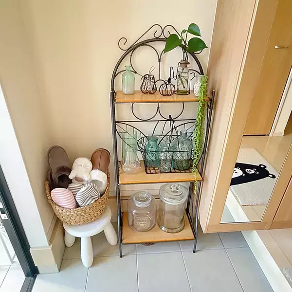 「家じゅうどこでも大活躍☆IKEAのスツールの使い方を場所別にご紹介」の画像