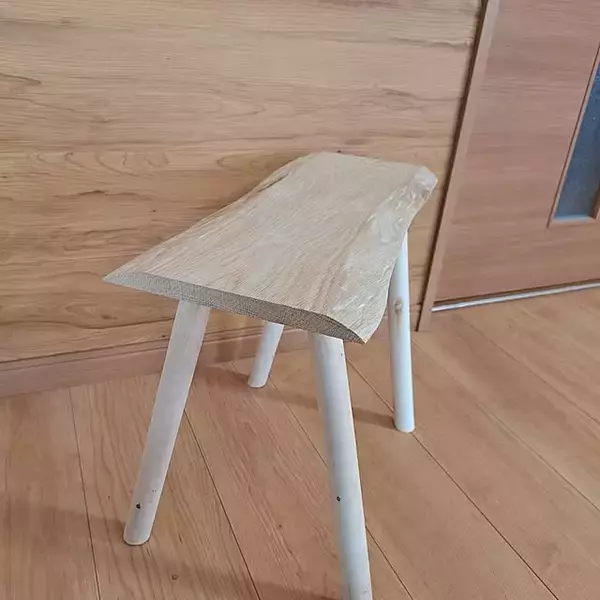 「休憩にもディスプレイにも大活躍！今すぐ作ってみたいDIYのスツール実例」の画像