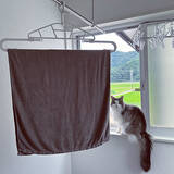 「毎日の洗濯がスムーズになる♪バスタオルの干し方を工夫している実例10選」の画像1