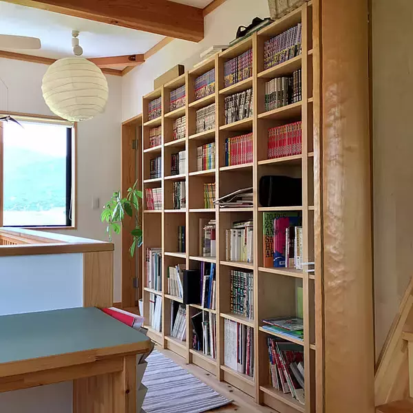 「理想の収納棚が見つかる！使いやすいIKEAのBILLYシリーズ」の画像