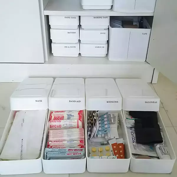 こまごまとしたアイテムの仕分けにお悩みならコレ！ダイソーの粘土ケースの活用アイデア