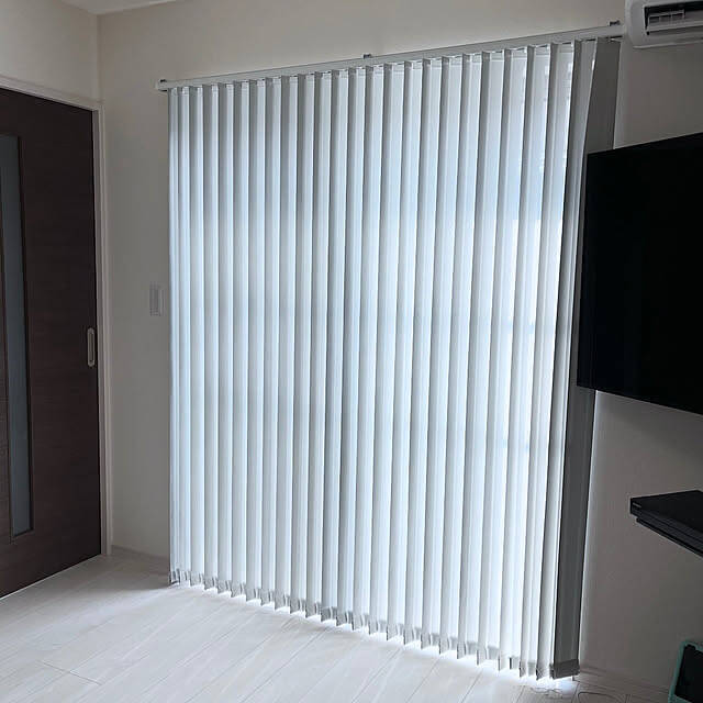 すっきりとスタイリッシュな窓辺に♪ニトリのブラインドを使ったコーディネート実例