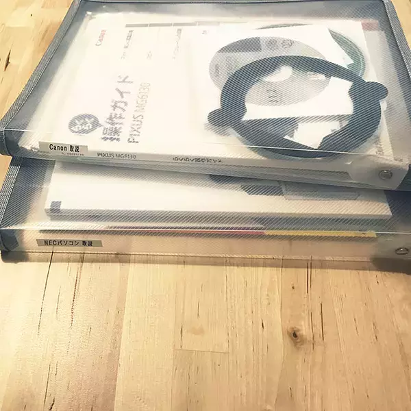 「書類だけではなく小物もスッキリ収納！100均ファイルケース活用アイデア集」の画像