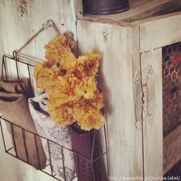 「収納やインテリアを楽しめる！コースターとランチョンマットの収納方法」の画像