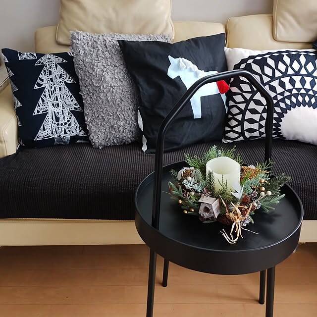お手ごろ価格でモダンな雰囲気をプラス！IKEAのサイドテーブルカタログ