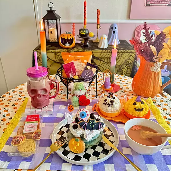 「食器や小物選びのコツが分かる！初心者でもかんたんにできるハロウィンのテーブルコーディネート術」の画像