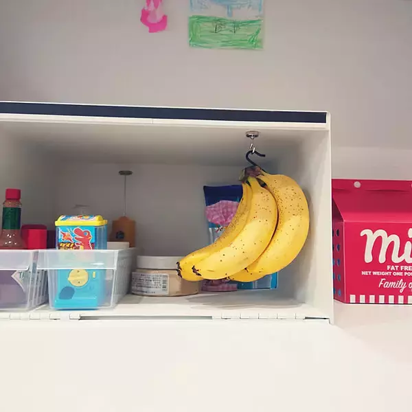 「パンを入れるだけじゃもったいない！ブレッドケースの万能収納」の画像