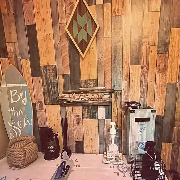 「小物や家具で統一感アップ♪さわやかな風を感じる西海岸風インテリアの実例をご紹介」の画像