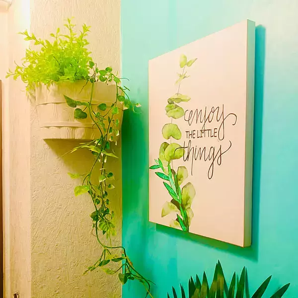 「小物や家具で統一感アップ♪さわやかな風を感じる西海岸風インテリアの実例をご紹介」の画像