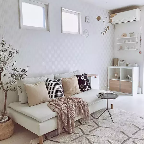 「北欧らしいデザイン満喫♡リビングにあるマリメッコ製品」の画像