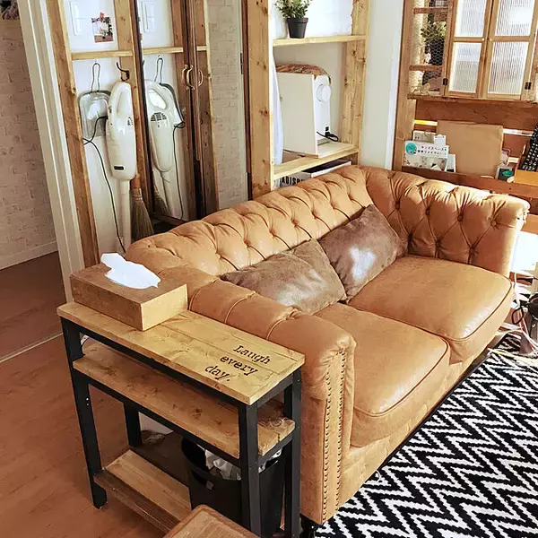 「リビングにあると便利！カフェテーブルDIYの実例10選」の画像