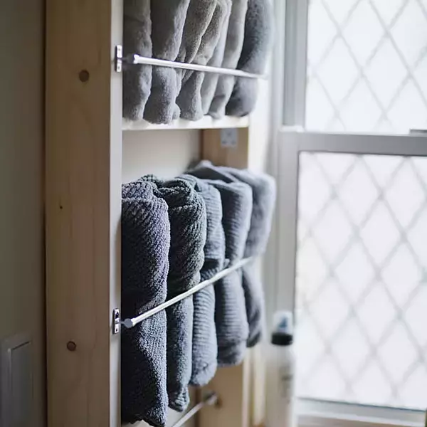 「「ここに置けたらいいのに」が叶う！DIYで収納棚を追加するアイデア実例」の画像