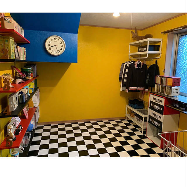 お気に入りの衣類を「見せる収納」してコーディネートに楽しみを。IKEAのおすすめハンガーラック